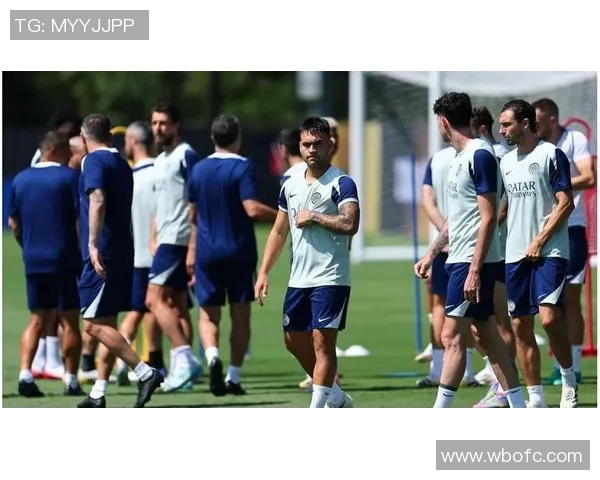 足球明星换球衣精彩瞬间合集带你领略球场风云与球员风采